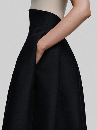 Длинная юбка А-силуэта