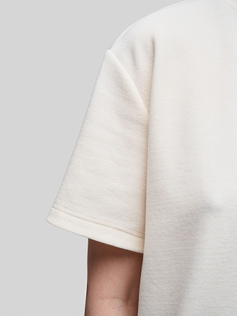 Трикотажная футболка свободного кроя