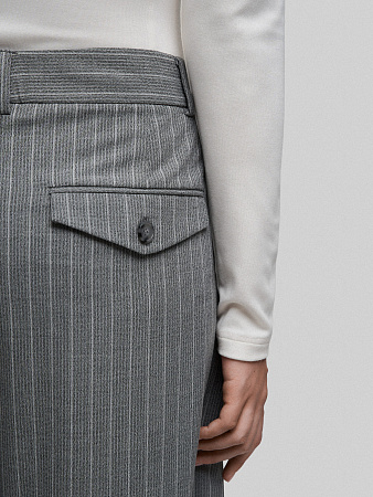 Брюки свободного кроя