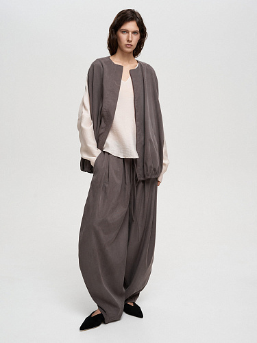 Широкие длинные брюки О-силуэта