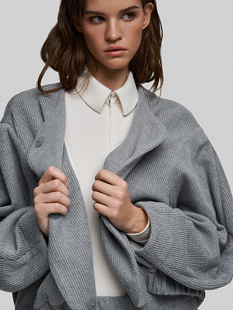 Трикотажный бомбер