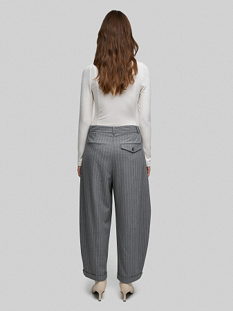 Брюки свободного кроя