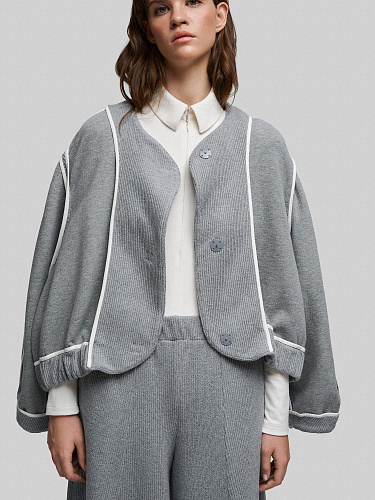 Трикотажный бомбер