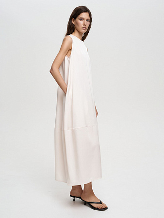 Платье свободного кроя без рукавов
