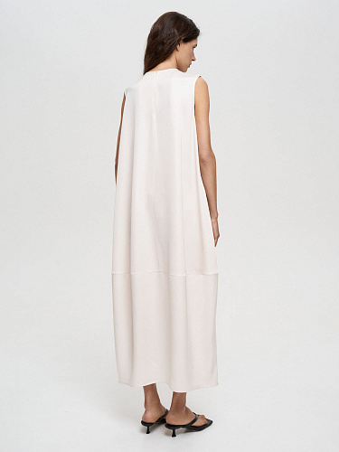 Платье свободного кроя без рукавов