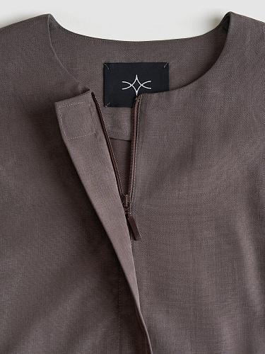 Объемный жилет с карманами