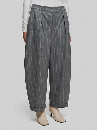 Брюки свободного кроя