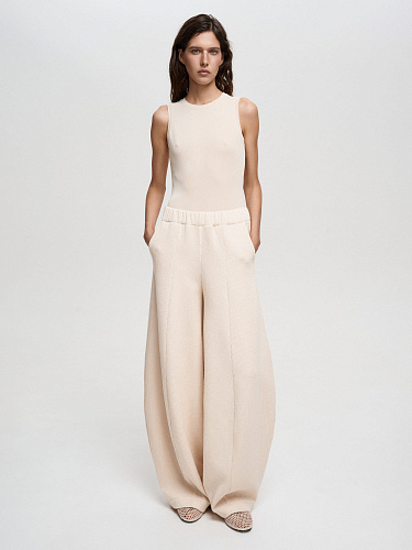 Базовая майка в мелкий рубчик