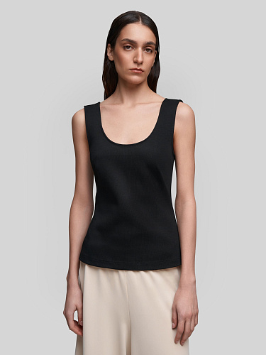 Трикотажный топ приталенного кроя