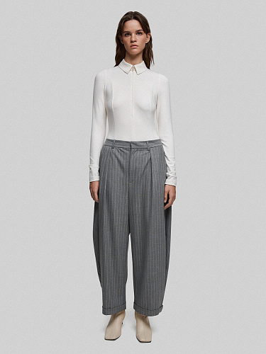 Брюки свободного кроя